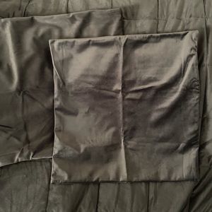 Pack of 2 velvet throw pillow cases 18 x 18 gray